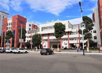 曲靖护理学校2025年中专招生简章